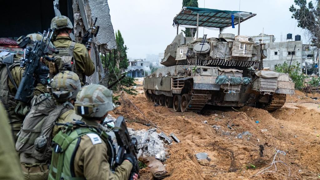 V Pásmu Gazy začalo čtyřdenní příměří mezi Izraelem a Hamásem, píší média